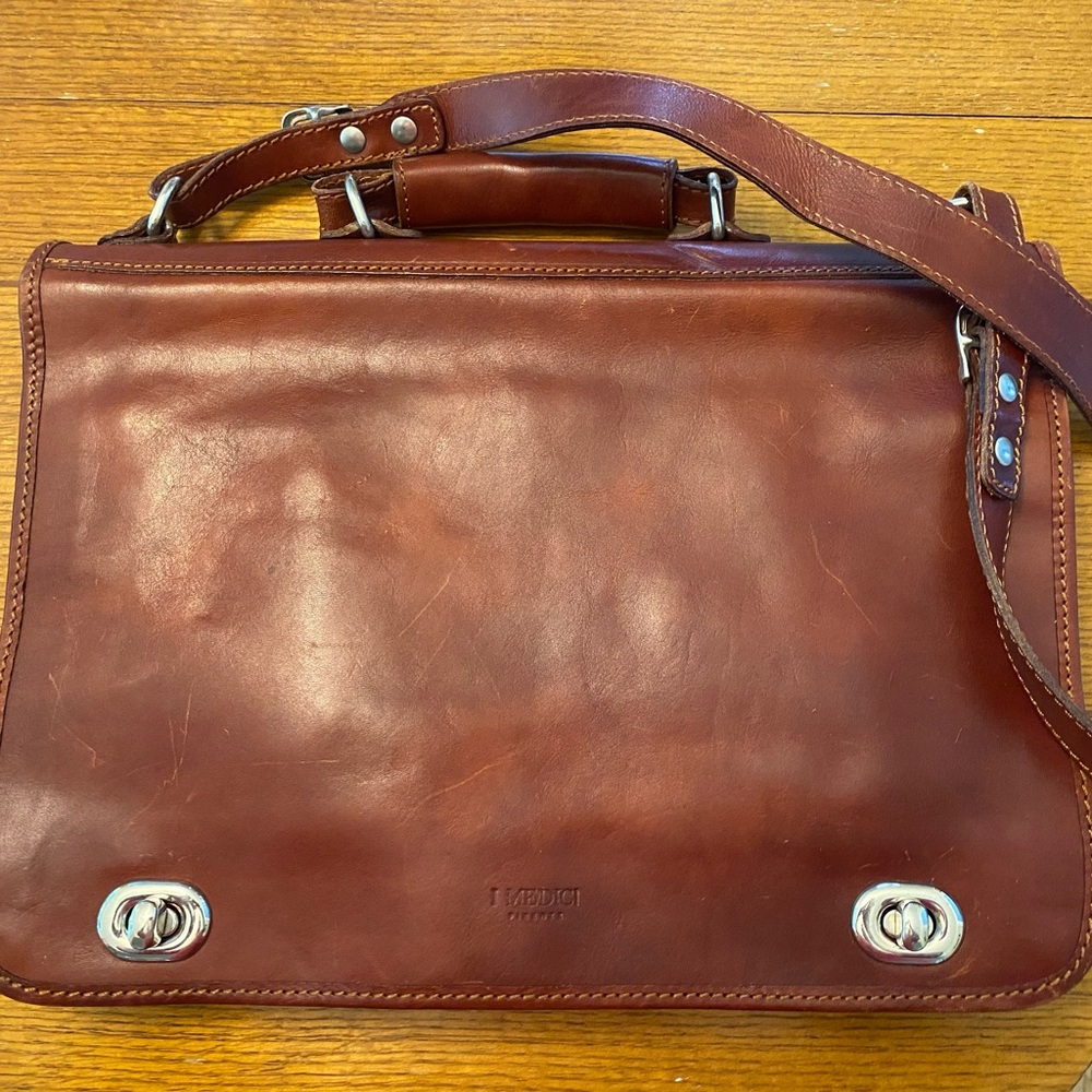 I Medici Firenze Leather Briefcase. Crossbody option. Used but great condition.